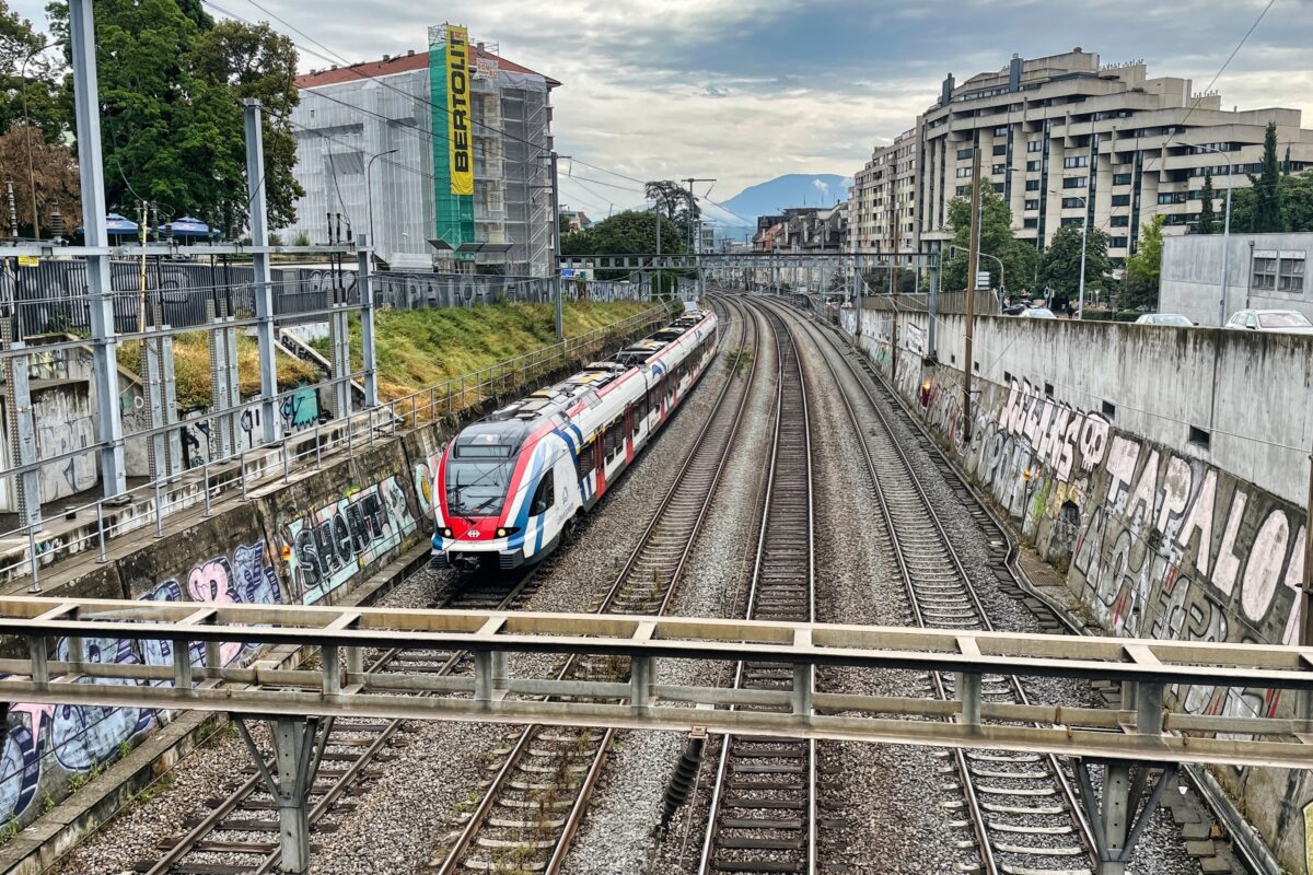 Train_Genève_DepositPhotos